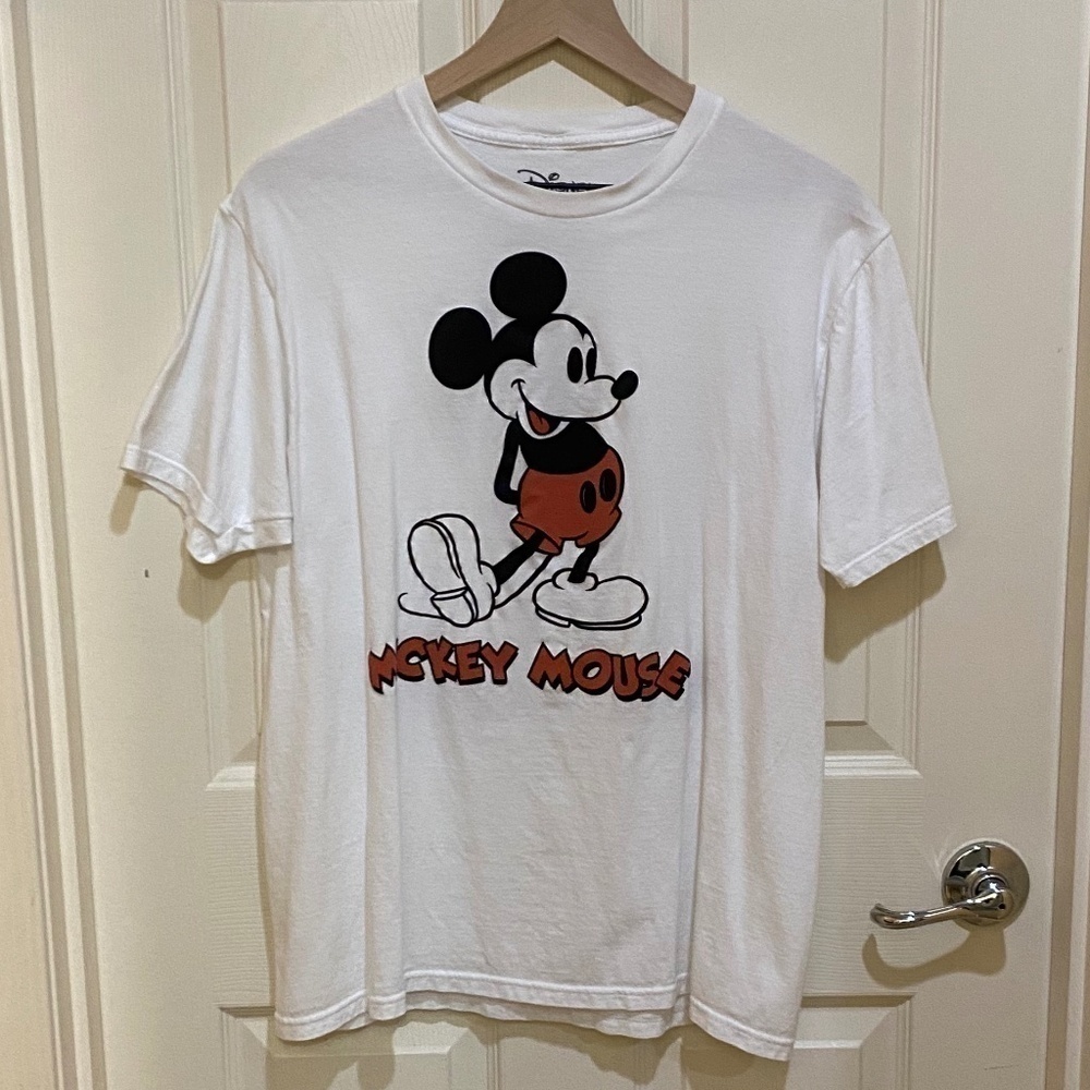 Adult-Unisex Disney Mickey Mouse T-shirt-Size Large
